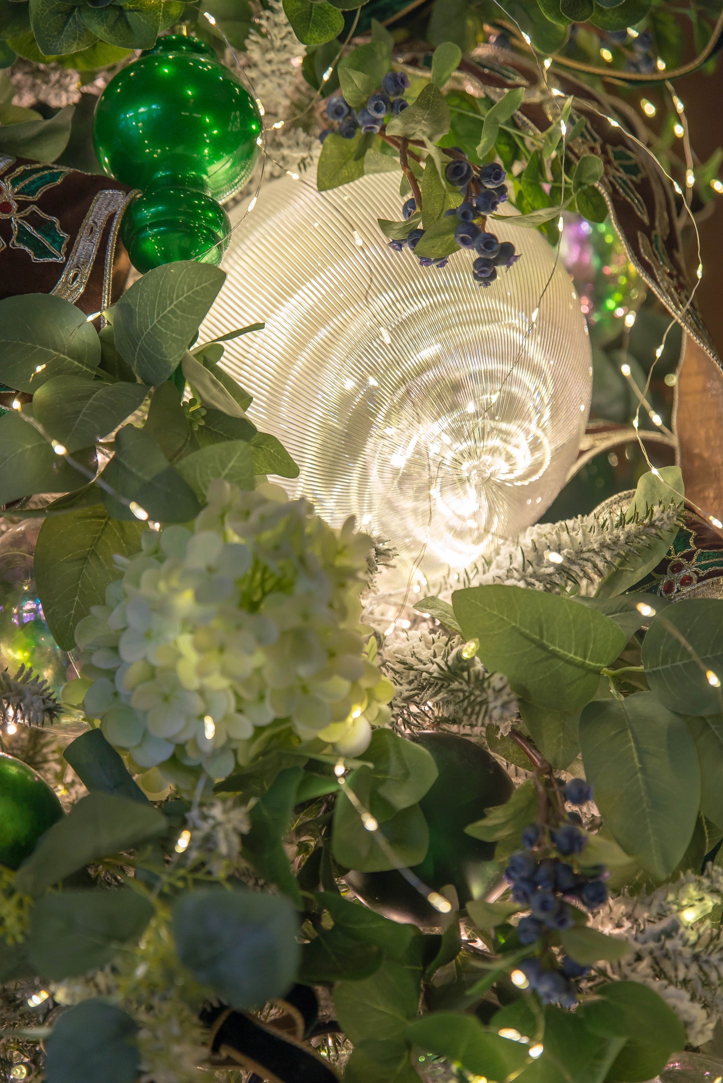 10" Lighted LED Borealis Ball