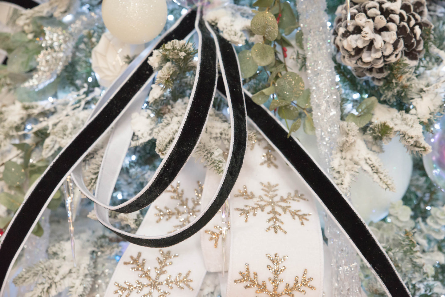 White Velvet Glittered Snowflake WIRED Designer Ribbon, 4 Inch by 5 Yards