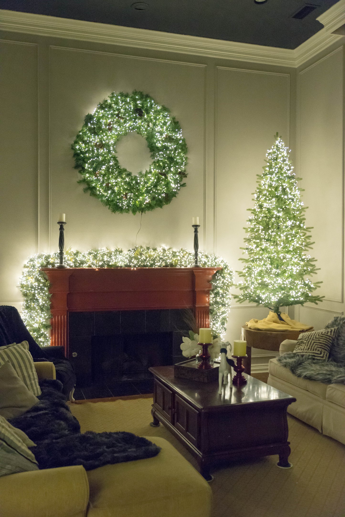 50' Connectable CLUSTER Light Garland w/ 1,500 Warm White LED Lights on Green Wire