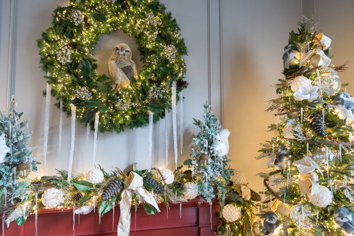 50' Connectable CLUSTER Light Garland w/ 1,500 Warm White LED Lights on Green Wire
