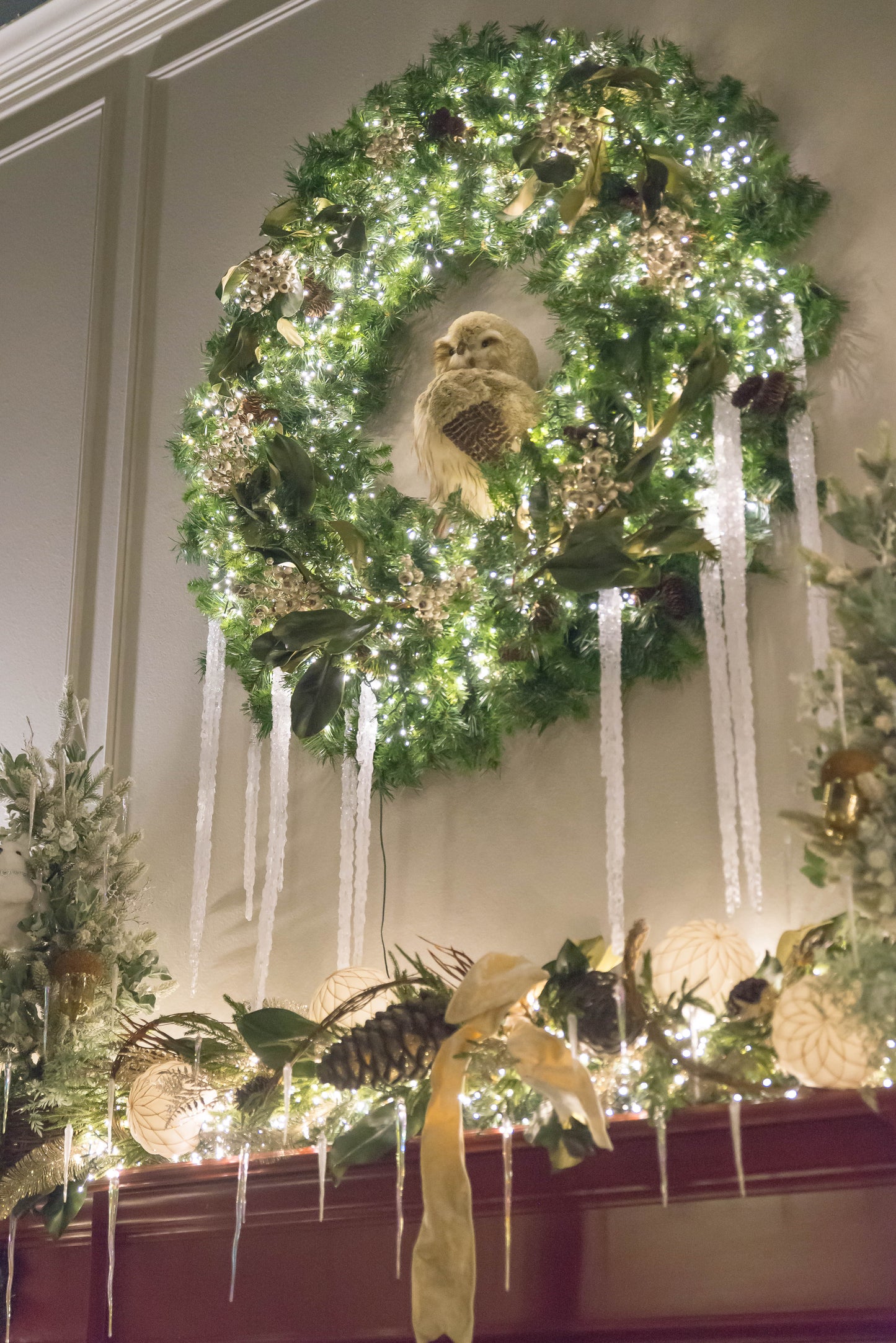 50' Connectable CLUSTER Light Garland w/ 1,500 Warm White LED Lights on Green Wire