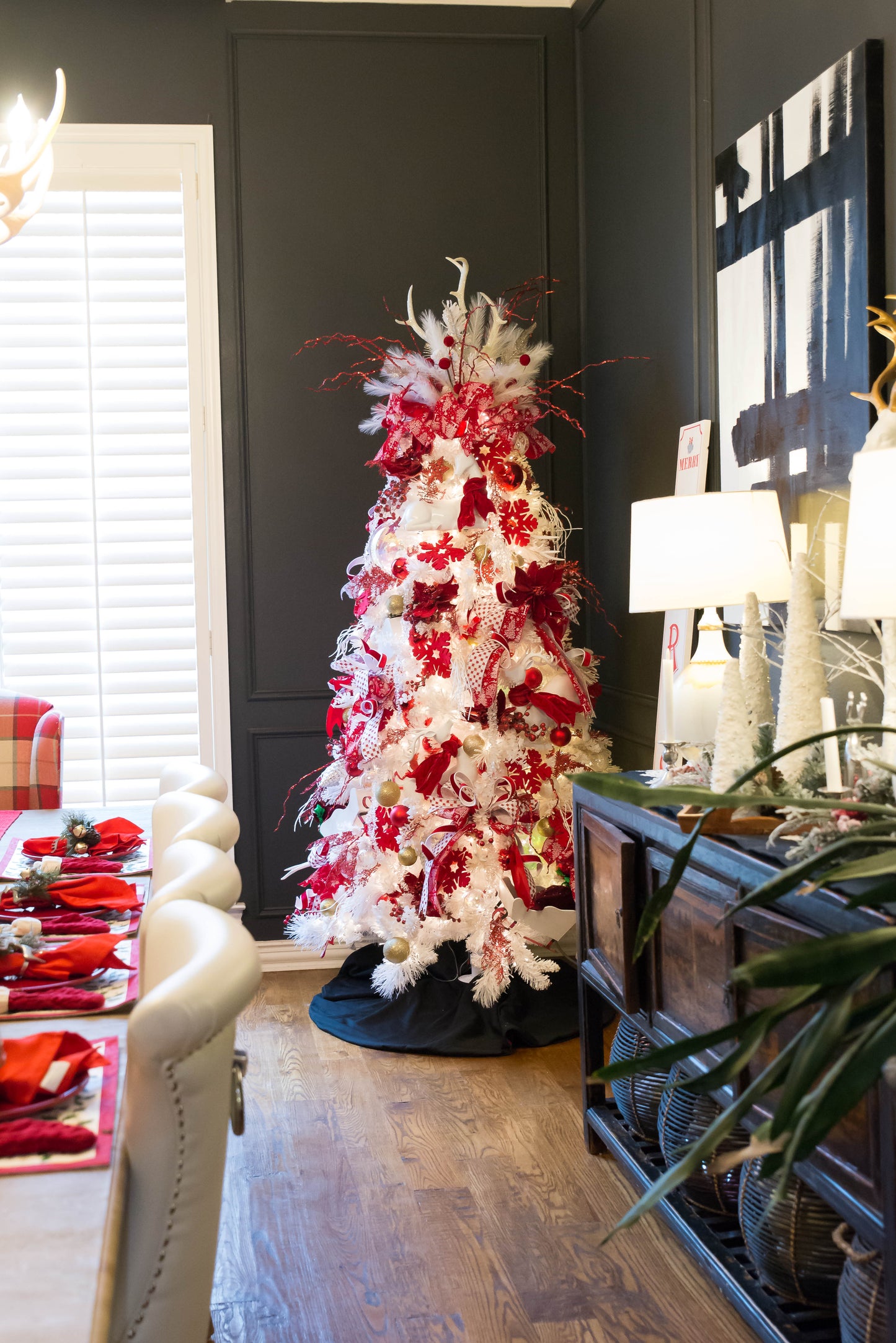 19.6' Cluster Light Garland with 600 Warm White LED Lights on CLEAR WIRE