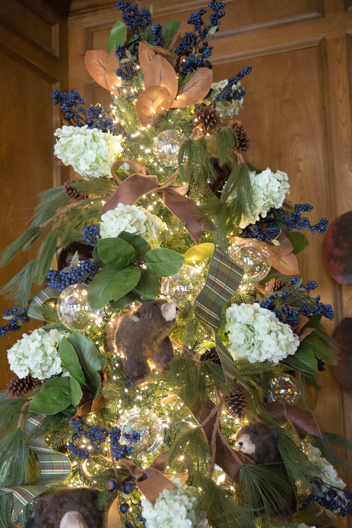 31" Pine & Pinecone Branch | Christmas Tree Greenery | Holiday Pine Stem