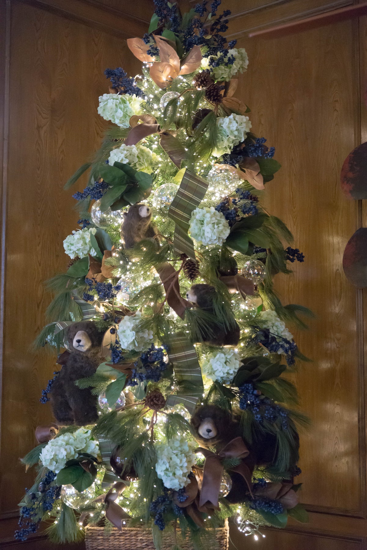 31" Pine & Pinecone Branch | Christmas Tree Greenery | Holiday Pine Stem